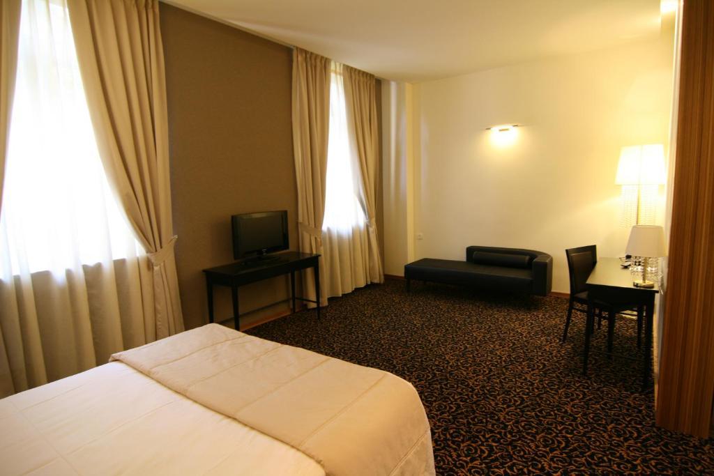 Hotel Crystal Сараево Номер фото